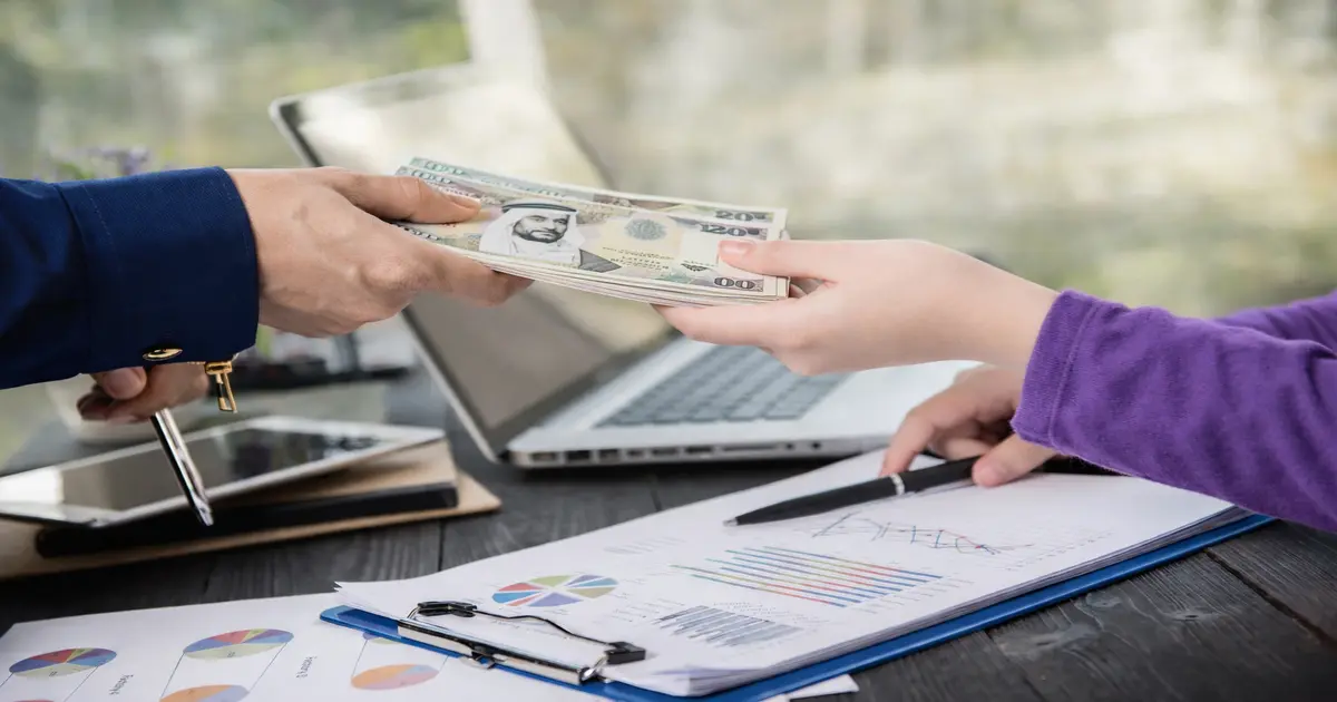Cheque Discounting vs Business Loans in UAE: Key Differences Explained